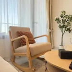 Rooftop Luxury 2Br Haven With Jacuzzi In Masdar City