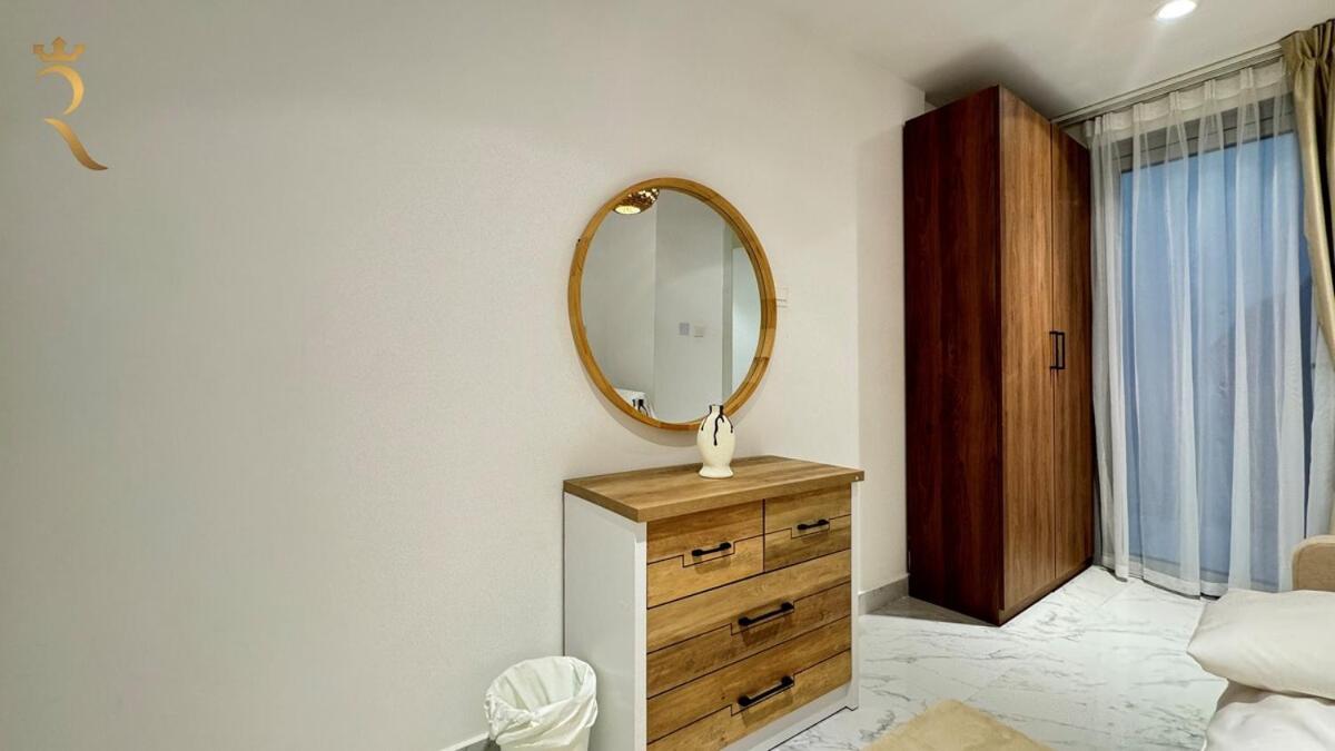 Rooftop Luxury 2br Haven With Jacuzzi In Masdar * Abu Dhabi
